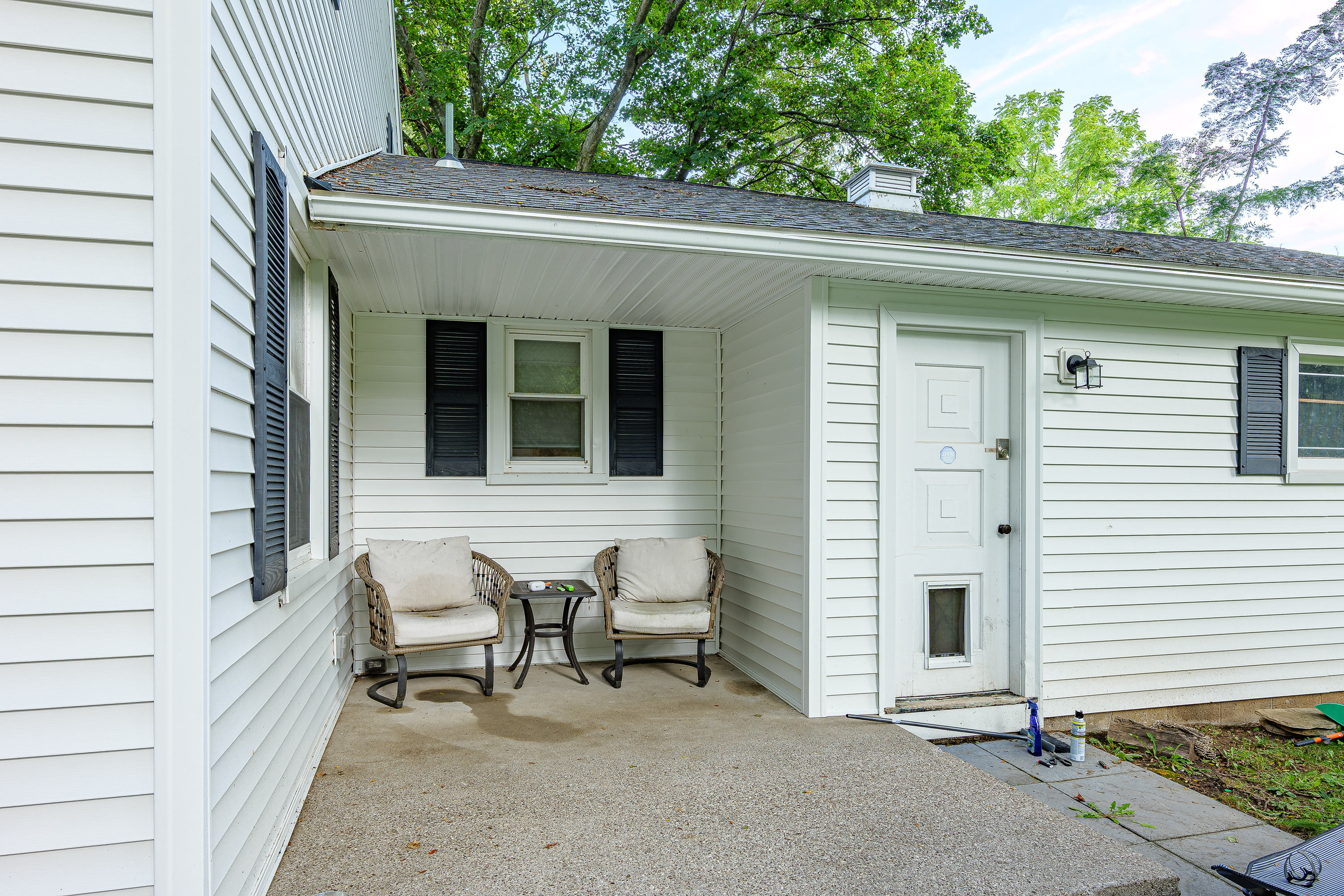 Additional residence and barn photograph 51